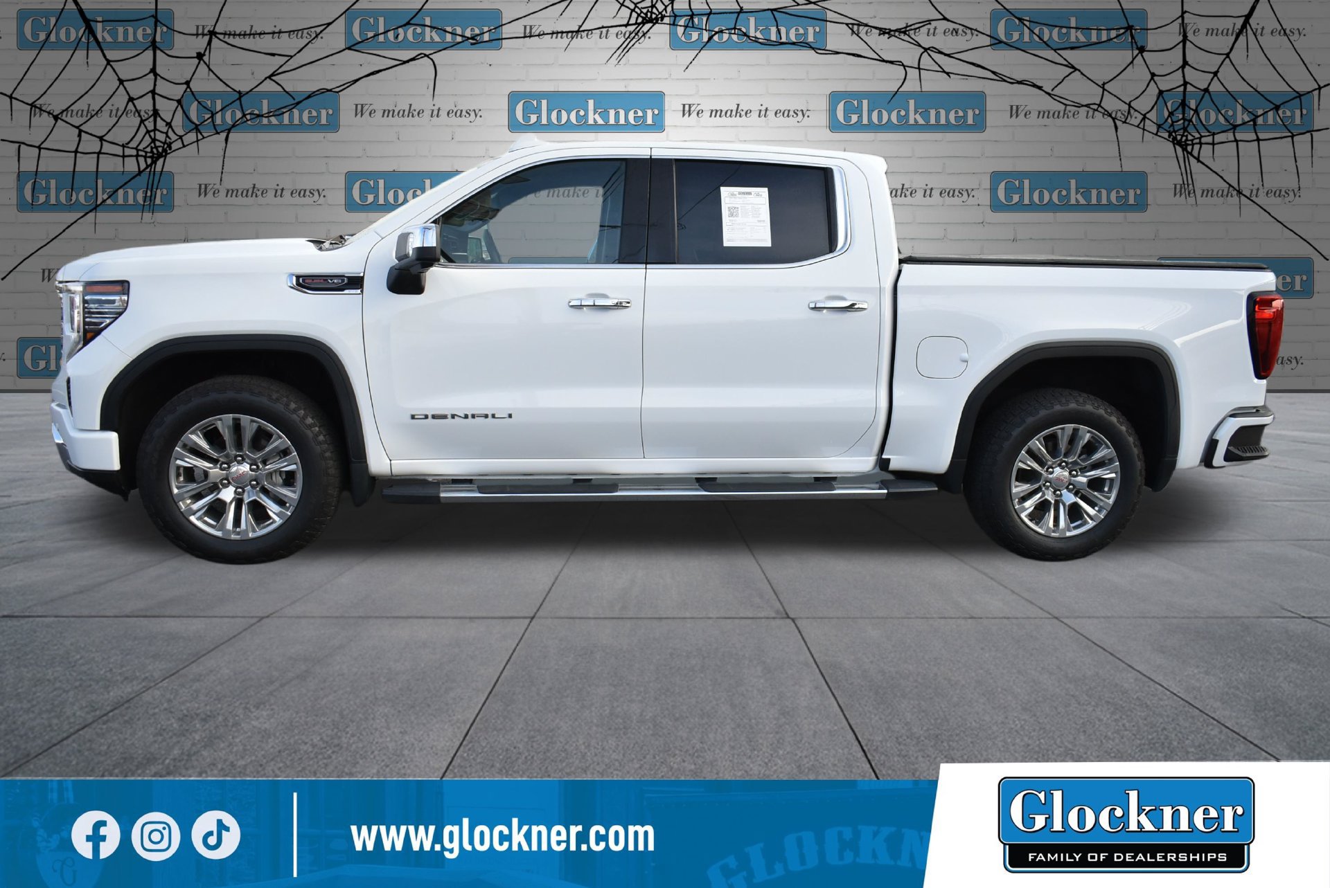 Used 2023 GMC Sierra 1500 Denali AWD/4WD image 9