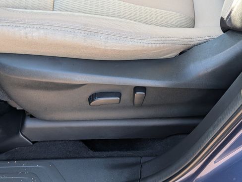 Used 2022 Subaru Ascent Premium w/ Convenience Package image 19