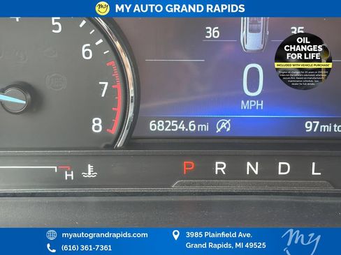 Used 2022 Ford Explorer XLT w/ Equipment Group 202A AWD/4WD image 18