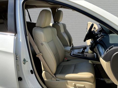 Used 2016 Acura RDX AWD w/ Advance Package image 29