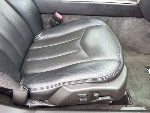 Used 2007 Cadillac XLR RWD image 10
