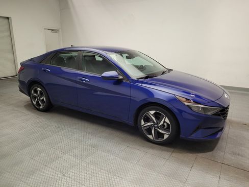 Used 2023 Hyundai Elantra SEL w/ Convenience Package FWD image 11
