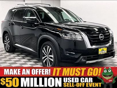 Used 2023 Nissan Pathfinder Platinum w/ Cargo Package