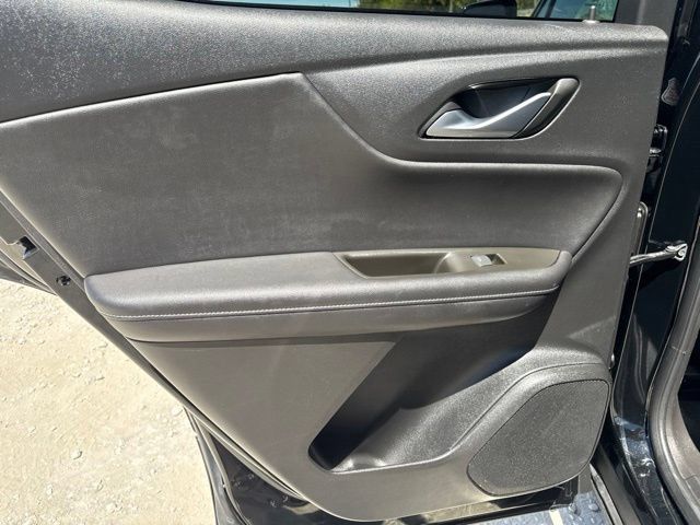 Used 2025 Chevrolet Blazer LT FWD image 22