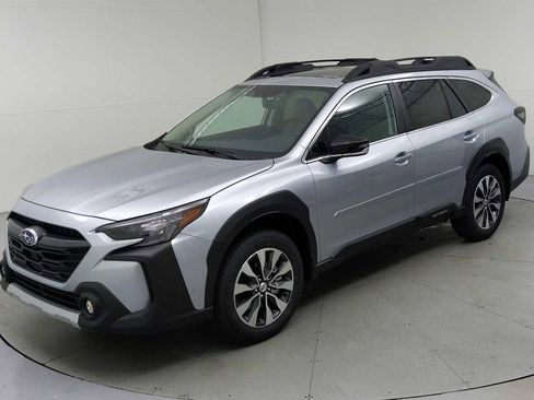 New 2025 Subaru Outback Limited image 4