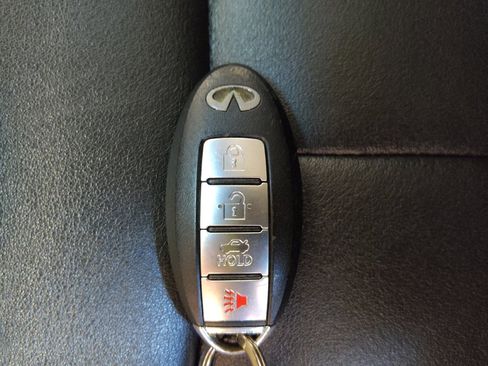 Used 2018 INFINITI Q70 L 3.7 image 32