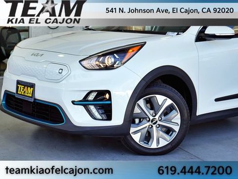 Used 2022 Kia Niro EX FWD image 3