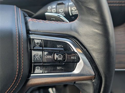 Used 2021 Jeep Grand Cherokee L Summit w/ Advanced Protech Group IV image 29