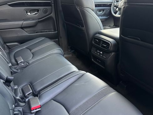 Certified 2023 Honda Pilot Touring image 33