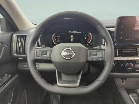 New 2026 Nissan Pathfinder SL FWD image 23
