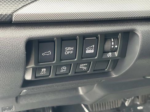 Used 2019 Subaru Forester Limited AWD/4WD image 18