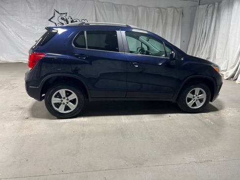 Used 2022 Chevrolet Trax LT w/ Driver Confidence Package AWD/4WD image 8
