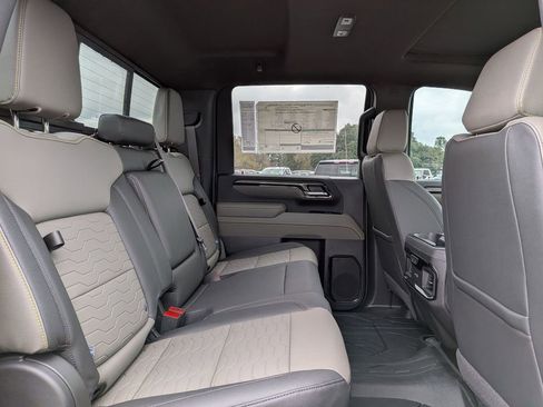 New 2026 Chevrolet Silverado 2500 ZR2 image 32