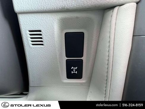 Used 2017 Lexus GX 460 image 33