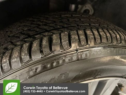 Used 2024 Volkswagen Jetta SE image 27