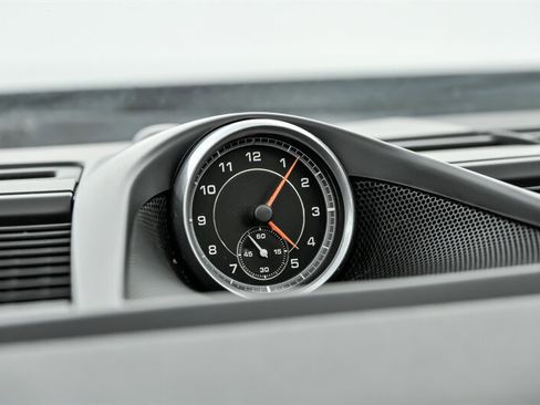 Used 2016 Porsche Panamera 4 image 31