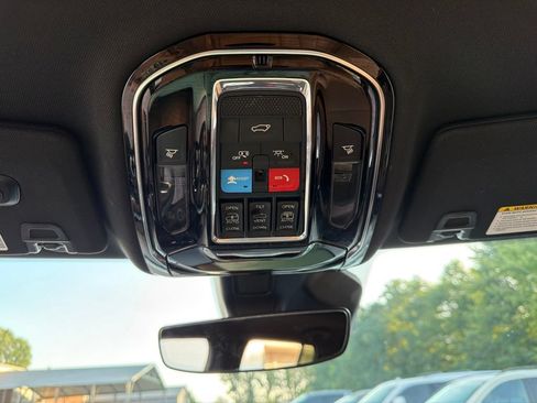 Used 2024 Jeep Grand Cherokee Summit AWD/4WD image 43
