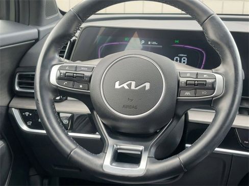 Used 2025 Kia Sportage X-Line w/ Premium Package image 18