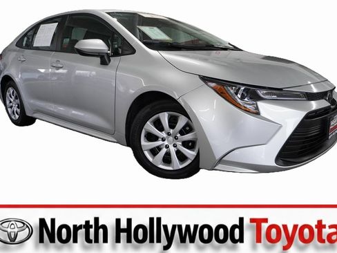 Certified 2025 Toyota Corolla LE image 2