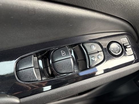 Used 2023 Nissan Altima 2.5 SV image 24