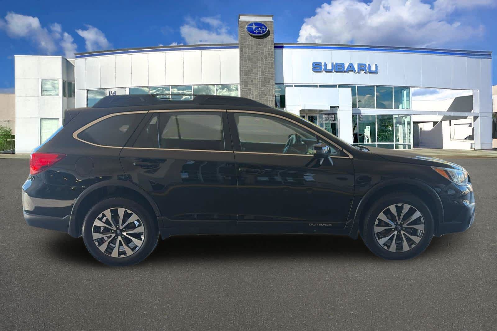 Used 2016 Subaru Outback 3.6R Limited AWD/4WD image 6