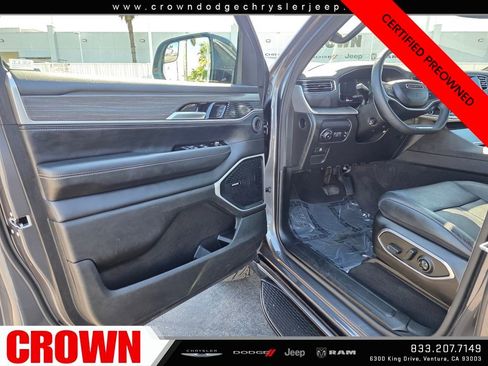 Certified 2024 Jeep Wagoneer L Series III w/ Flexible Seating Group image 25