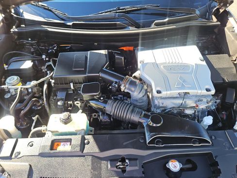 Used 2018 Mitsubishi Outlander GT image 37