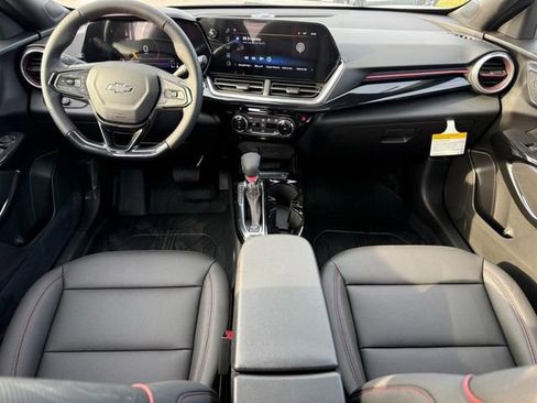 New 2026 Chevrolet Trax RS w/ Sunroof Package FWD image 7