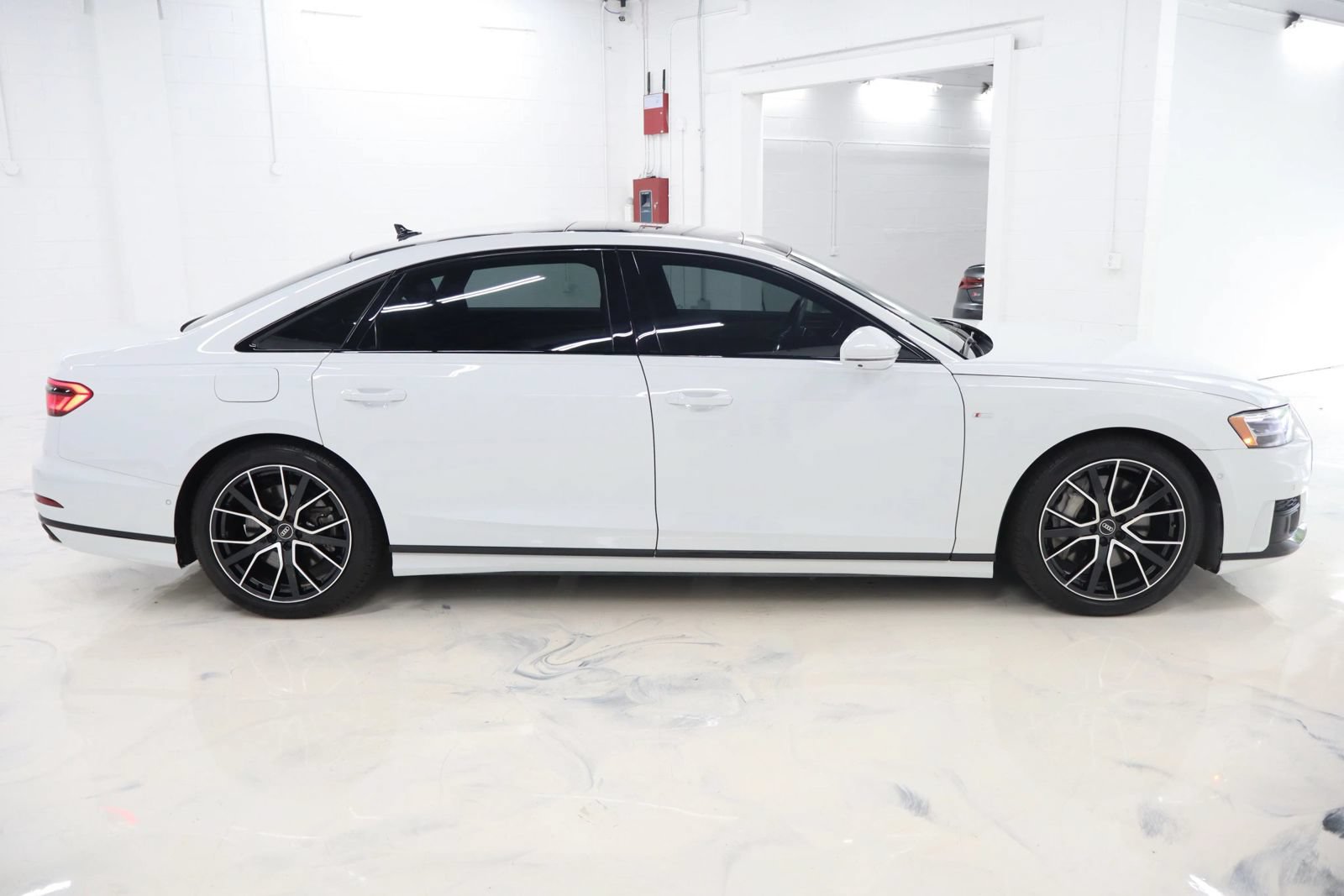 Used 2021 Audi A8 L 3.0T w/ Executive Plus Package AWD/4WD image 10