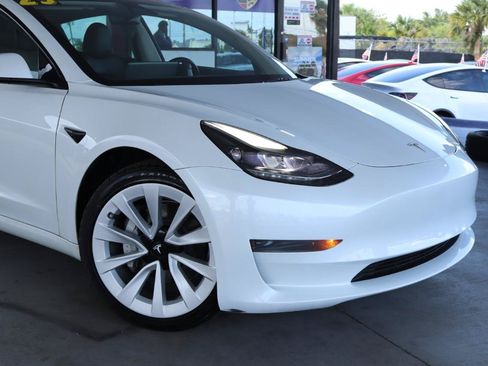 Used 2023 Tesla Model 3 Standard Range RWD image 2