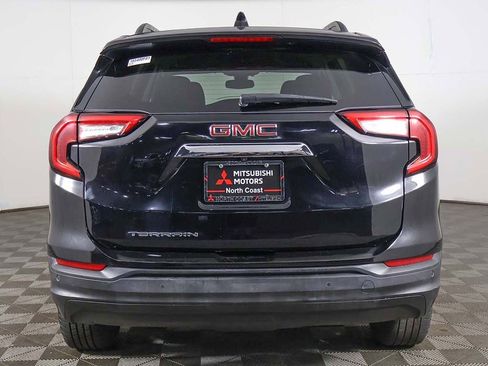 Used 2022 GMC Terrain SLE w/ Driver Convenience Package AWD/4WD image 13
