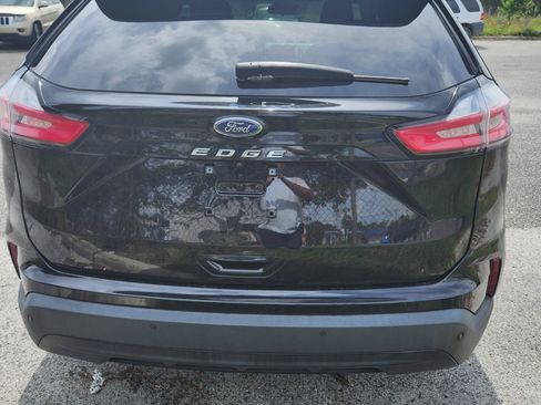 Used 2021 Ford Edge SE FWD image 4