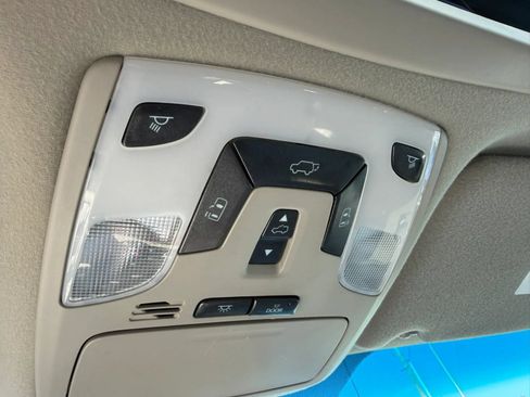 Used 2011 Toyota Sienna XLE AWD/4WD image 30