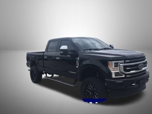 Used 2021 Ford F250 Platinum w/ FX4 Off-Road Package AWD/4WD image 2