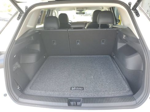Certified 2026 Volkswagen Tiguan SE AWD/4WD image 14