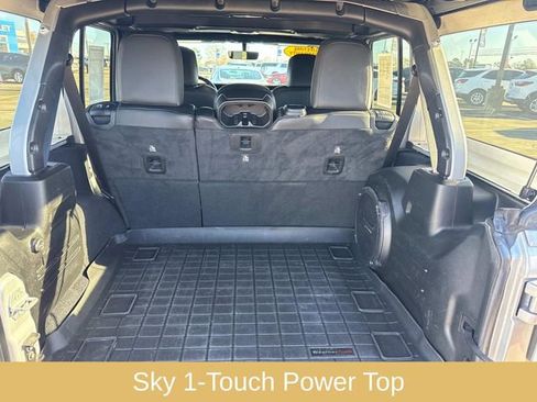 Used 2023 Jeep Wrangler Altitude image 14