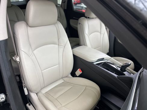 Used 2021 Buick Enclave Essence w/ Sound and Sites Package image 34