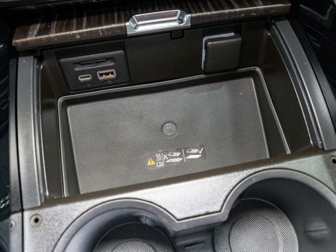 Used 2021 GMC Yukon Denali w/ Denali Ultimate Package image 27