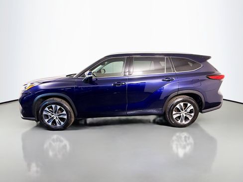 Used 2020 Toyota Highlander XLE image 6