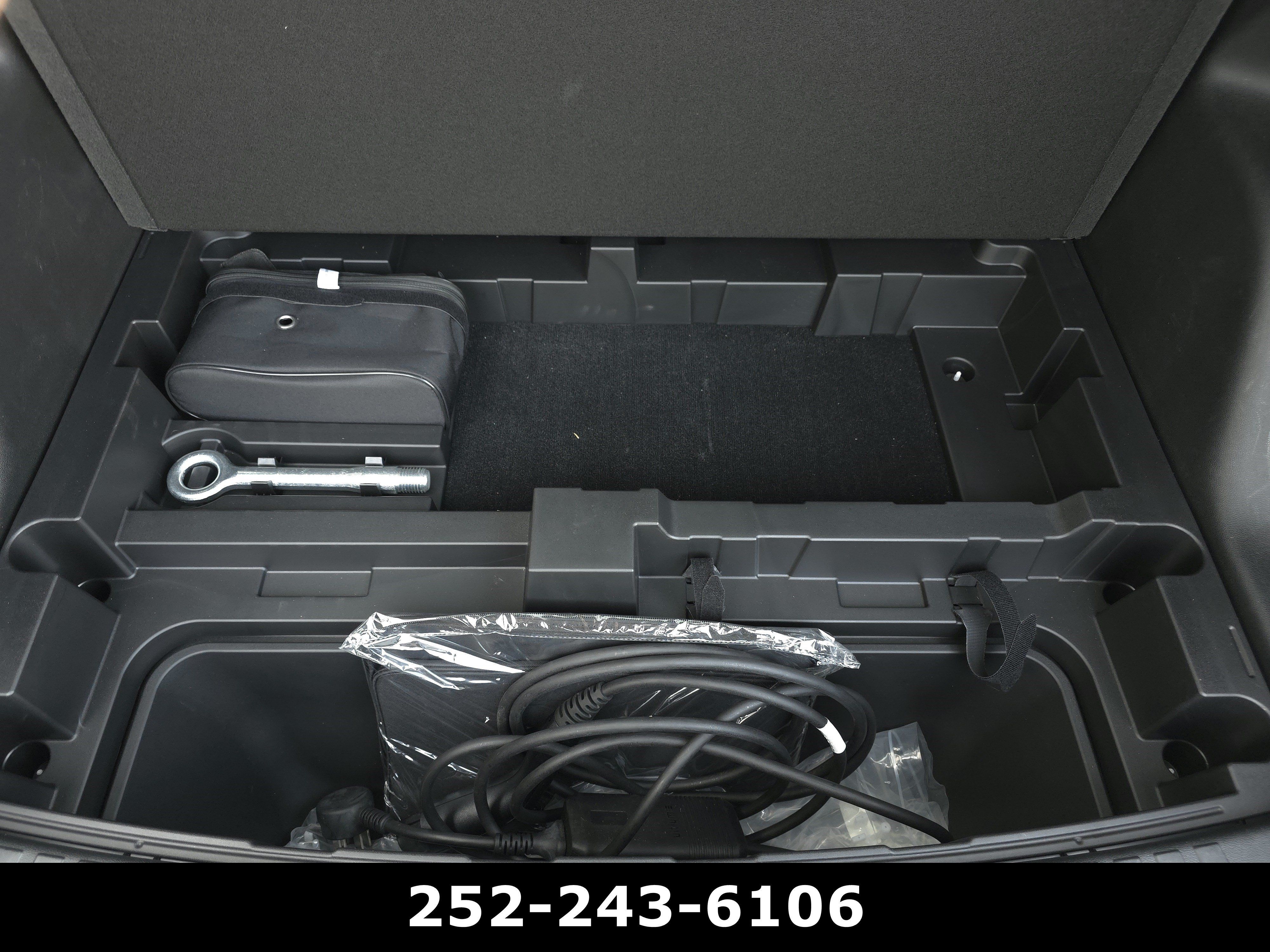 Used 2025 Chevrolet Blazer EV LT AWD/4WD image 35