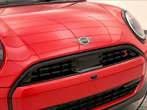 Certified 2025 MINI Cooper S image 29