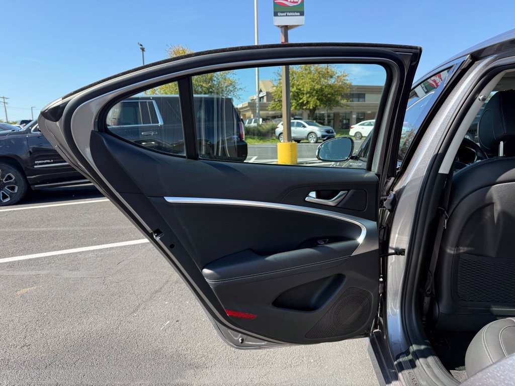 Used 2026 Genesis G70 2.5T AWD/4WD image 10