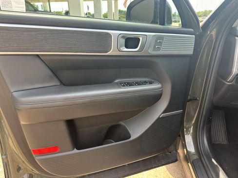 Used 2024 Hyundai Santa Fe Limited FWD image 10