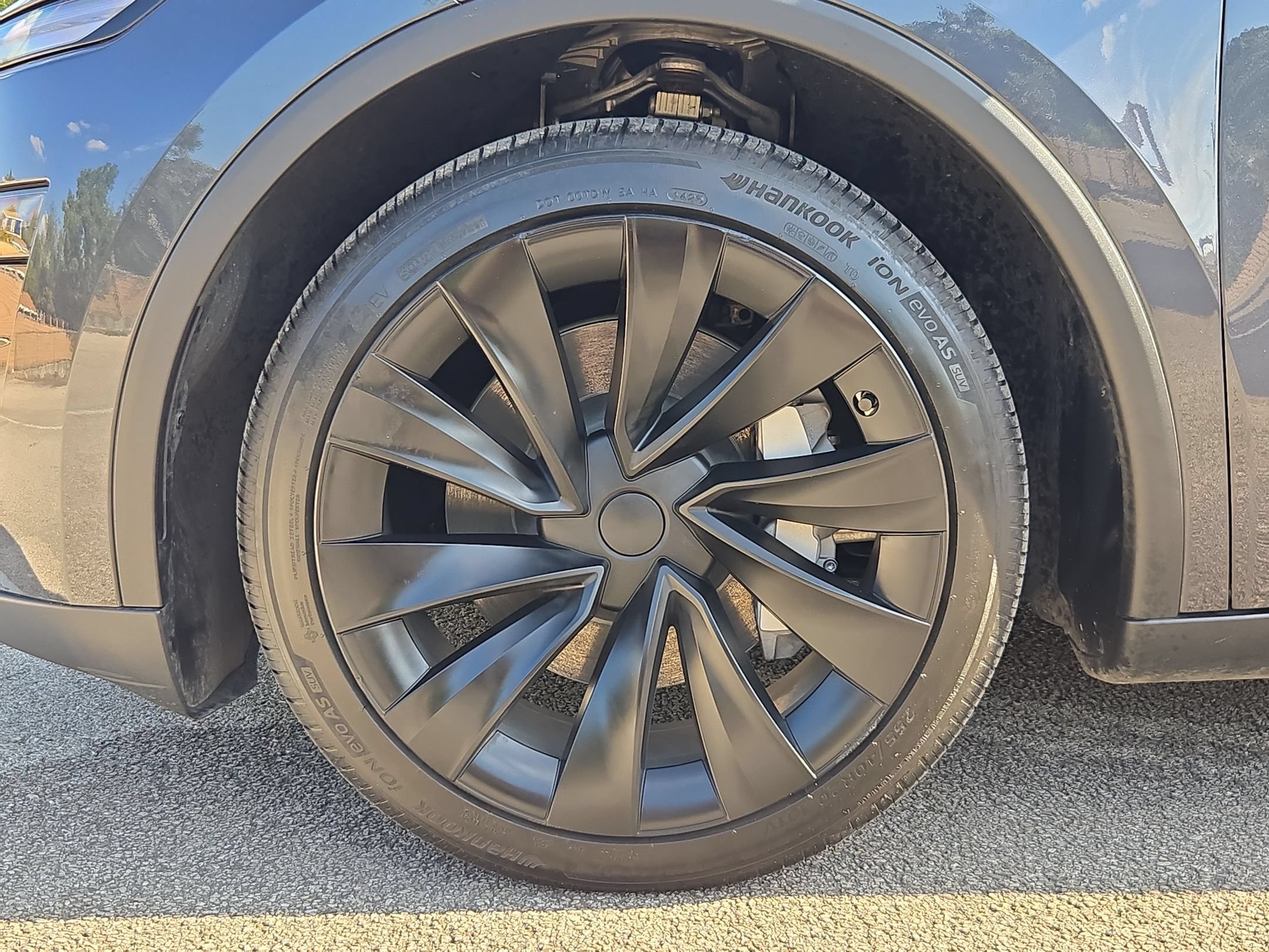Used 2026 Tesla Model Y AWD image 30