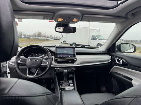 Certified 2022 Jeep Compass Limited w/ Sun and Sound Group image 29