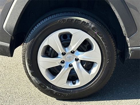 Certified 2022 Toyota RAV4 LE w/ Carpet Mat Package (TMS) image 7