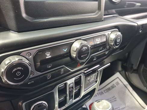 Used 2022 Jeep Wrangler Unlimited Sport AWD/4WD image 29