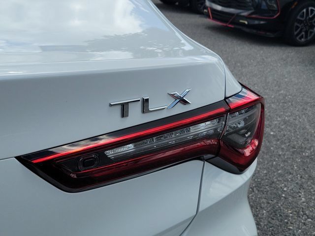 Used 2022 Acura TLX w/ Technology Package FWD image 8