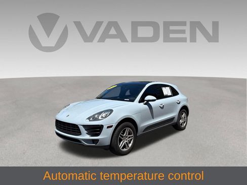 Used 2018 Porsche Macan AWD/4WD image 3