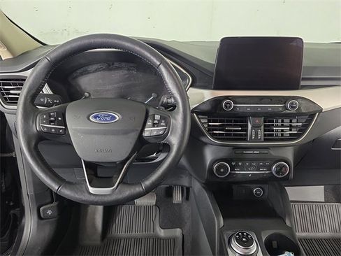 Used 2020 Ford Escape SEL image 10